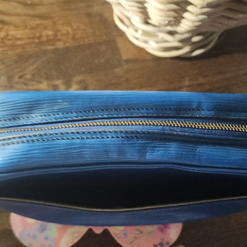 Louis Vuitton Royal Blue Shoulder Bag - Picture 6 of 16